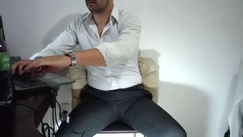 Snapshot of rafaelssk chatting on 03-10-26, 09:36 elenacam online show from 03-10-26, 09:36