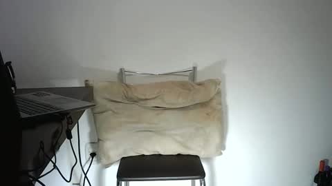 Snapshot of rafaelssk chatting on 03-19-26, 03:38 elenacam online show from 03-19-26, 03:38