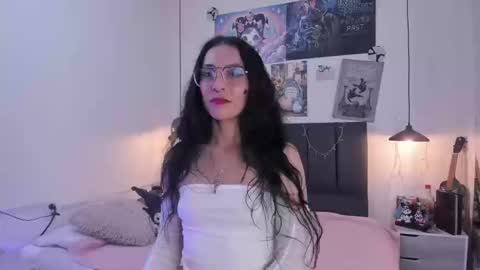 Snapshot of raia_ chatting on 03-14-26, 04:07 Raia online show from 03-14-26, 04:07