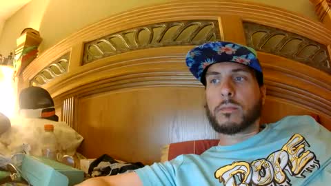 Snapshot of raidersman757 chatting on 04-12-26, 10:37 hitman online show from 04-12-26, 10:37