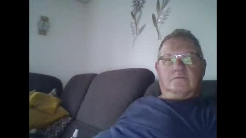 Snapshot of raididl chatting on 09-21-25, 04:58 raididl online show from 09-21-25, 04:58