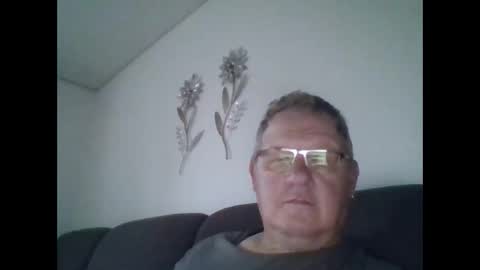 Snapshot of raididl chatting on 10-12-25, 05:50 raididl online show from 10-12-25, 05:50