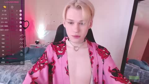 Snapshot of rainbow__salt chatting on 12-28-24, 10:14 Mike online show from 12-28-24, 10:14