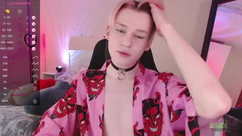 Snapshot of rainbow__salt chatting on 01-31-25, 11:03 Mike online show from 01-31-25, 11:03