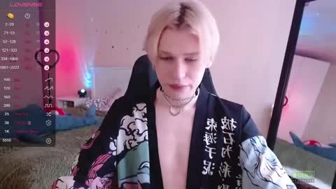 Snapshot of rainbow__salt chatting on 03-12-25, 10:37 Mike online show from 03-12-25, 10:37