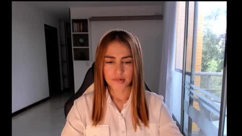 Jennyindependent model . online show from 09-14-25, 08:52