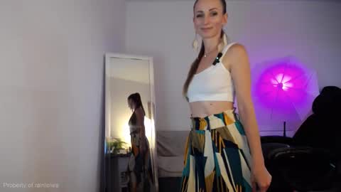 Snapshot of rainleiwa chatting on 09-24-25, 03:04 Call me Lei online show from 09-24-25, 03:04