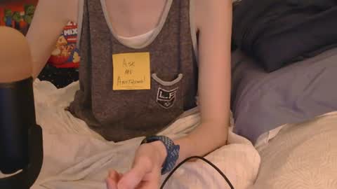 RainyDayEm online show from 07-11-26, 03:42