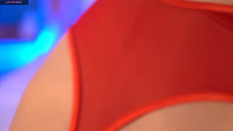 Snapshot of raisavawn chatting on 06-13-26, 06:33 RaisaVawn online show from 06-13-26, 06:33