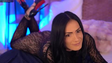 Snapshot of raisavawn chatting on 06-20-26, 06:38 RaisaVawn online show from 06-20-26, 06:38