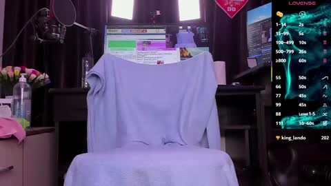 Laura online show from 02-28-25, 08:53