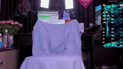 Laura online show from 09-22-25, 02:46