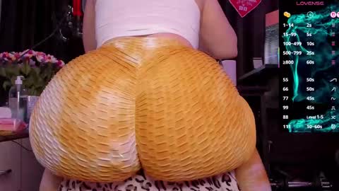 Laura online show from 11-06-25, 03:51