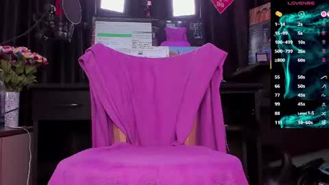Snapshot of raissa_sky26 chatting on 08-02-26, 02:21 Laura online show from 08-02-26, 02:21