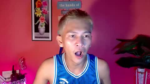 Snapshot of ralfhuge24 chatting on 09-21-25, 08:49 ralfhuge24 online show from 09-21-25, 08:49
