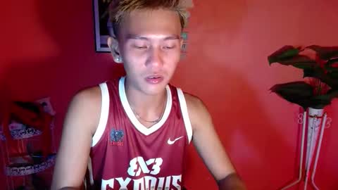 Snapshot of ralfhuge24 chatting on 10-17-25, 04:42 ralfhuge24 online show from 10-17-25, 04:42