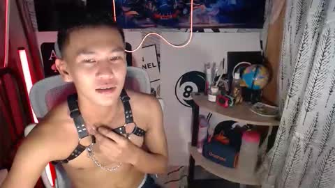 Snapshot of ralfhuge24 chatting on 02-24-26, 02:15 ralfhuge24 online show from 02-24-26, 02:15