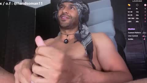 Snapshot of ralfvoss chatting on 10-12-25, 10:42 ralfvoss online show from 10-12-25, 10:42