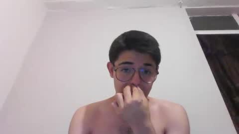 Snapshot of ralphillips25 chatting on 09-13-25, 05:07 ralphillips25 online show from 09-13-25, 05:07