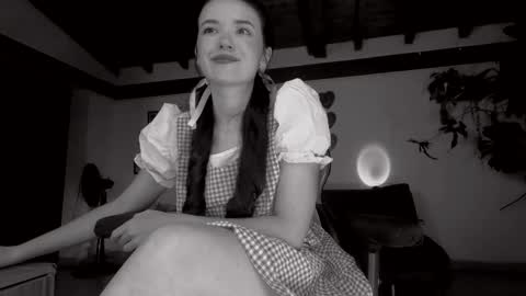 Snapshot of rami___ chatting on 10-26-25, 05:35 Ramona       online show from 10-26-25, 05:35