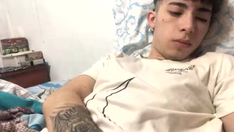 ramiroo2312 online show from 10-24-25, 06:15