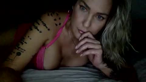 Mamakel online show from 09-19-25, 01:18