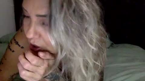 Mamakel online show from 10-13-25, 02:11