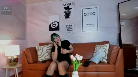 Snapshot of ramonaa_gold chatting on 11-26-25, 02:23 Ramona online show from 11-26-25, 02:23