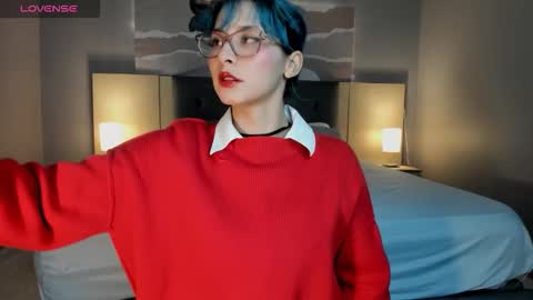 Snapshot of ramonaa_gold chatting on 12-22-25, 02:08 Ramona online show from 12-22-25, 02:08