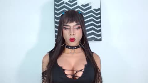 Snapshot of ramonasmit chatting on 05-16-26, 07:45 RamonaSmit online show from 05-16-26, 07:45