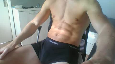 ramonjoosse2001 online show from 05-14-26, 11:50