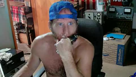 Snapshot of randalltotazz chatting on 08-02-26, 09:57 Randall online show from 08-02-26, 09:57