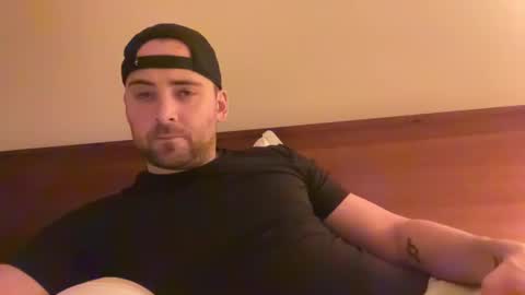 randomdude5950 online show from 02-14-25, 01:45