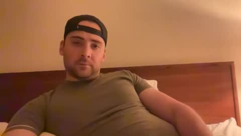 Snapshot of randomdude5950 chatting on 11-21-25, 02:10 randomdude5950 online show from 11-21-25, 02:10