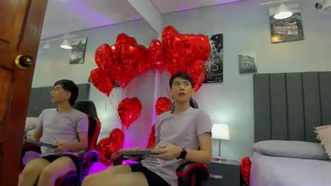 Snapshot of raphael_nyon chatting on 02-24-26, 03:37 Raphael Nyon online show from 02-24-26, 03:37