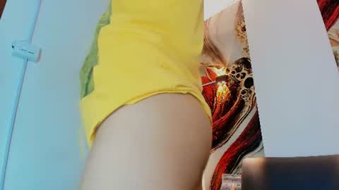 raphael_nyon1 online show from 06-25-26, 05:12