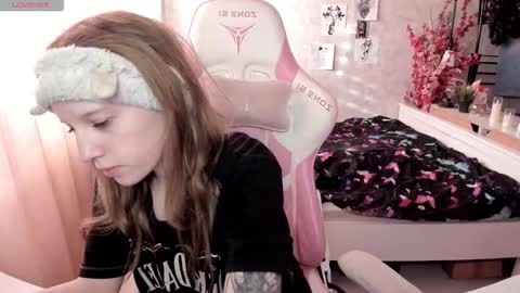 Rapunzel online show from 03-06-26, 01:18