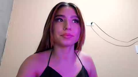 Snapshot of raquel2411 chatting on 03-10-26, 03:00 raquel2411 online show from 03-10-26, 03:00