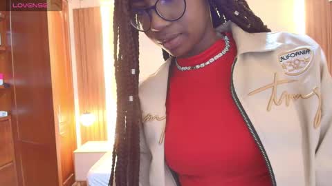 Raquel online show from 03-12-26, 12:11