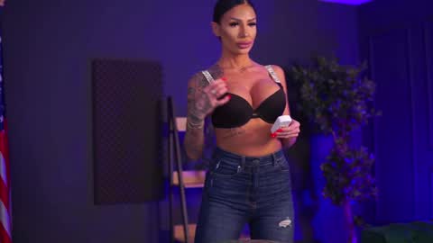 Raquelle online show from 01-23-25, 06:45