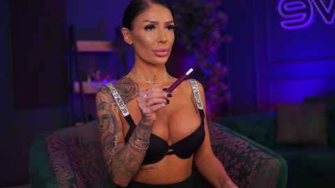 Raquelle online show from 02-09-25, 07:41