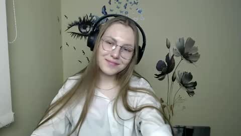 raspberry0101 online show from 12-06-24, 07:45