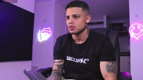 Snapshot of rausch77 chatting on 02-12-25, 07:55 rausch77 online show from 02-12-25, 07:55