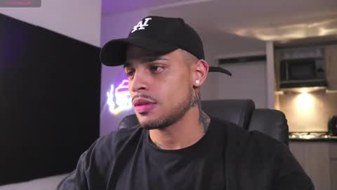 Snapshot of rausch77 chatting on 03-05-25, 09:05 rausch77 online show from 03-05-25, 09:05