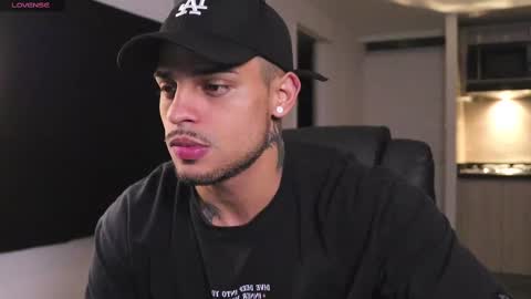 Snapshot of rausch77 chatting on 03-08-25, 09:39 rausch77 online show from 03-08-25, 09:39