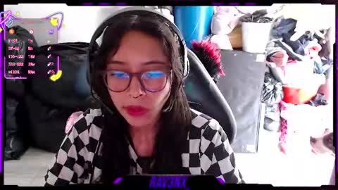Snapshot of rav3nx_ chatting on 06-25-26, 07:18 online show from 06-25-26, 07:18