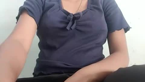 Snapshot of rava_sexy chatting on 09-12-25, 09:09 rava_sexy online show from 09-12-25, 09:09