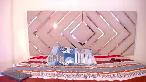 Snapshot of raven_foxter1 chatting on 12-13-25, 07:53 RAVEN FOXTER online show from 12-13-25, 07:53