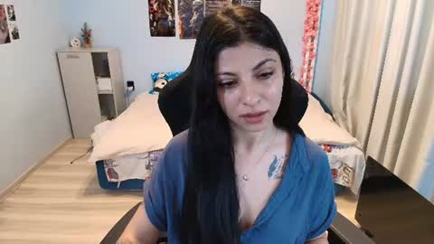 Snapshot of raven_haired_goddess chatting on 06-16-26, 05:21 raven_haired_goddess online show from 06-16-26, 05:21