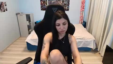 raven_haired_goddess online show from 06-29-26, 12:16